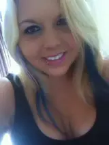 Chat with corinnelion_23 and singles women in Saint-Jean-Sur-Richelieu