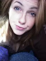 Chatter avec esther_24 et des femmes célibataires vers Perpignan