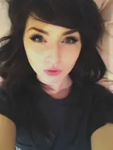 Chatter avec mady_24 et des femmes célibataires vers Antwerpen